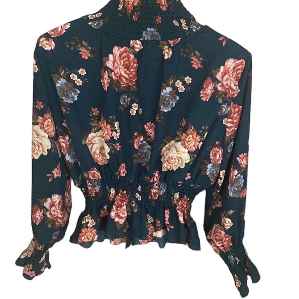 J for justify floral smocked long sleeve top